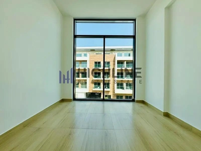 Modern Living | Brand New | Prime Location-6