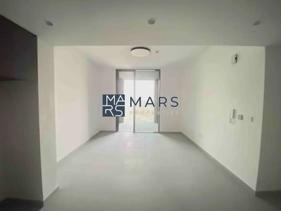 Luxury brand new 2 bedroom apartment available for rent in Al jada tiraz building just in 84500-2