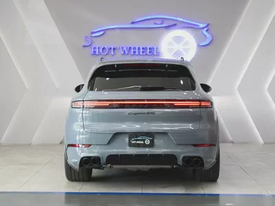 2025 - Porsche Cayenne GTS with warranty for 488,000.00 AED-3