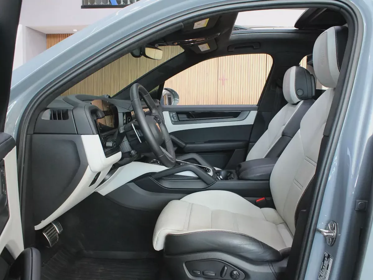 2025 - Porsche Cayenne GTS with warranty for 488,000.00 AED-10-10