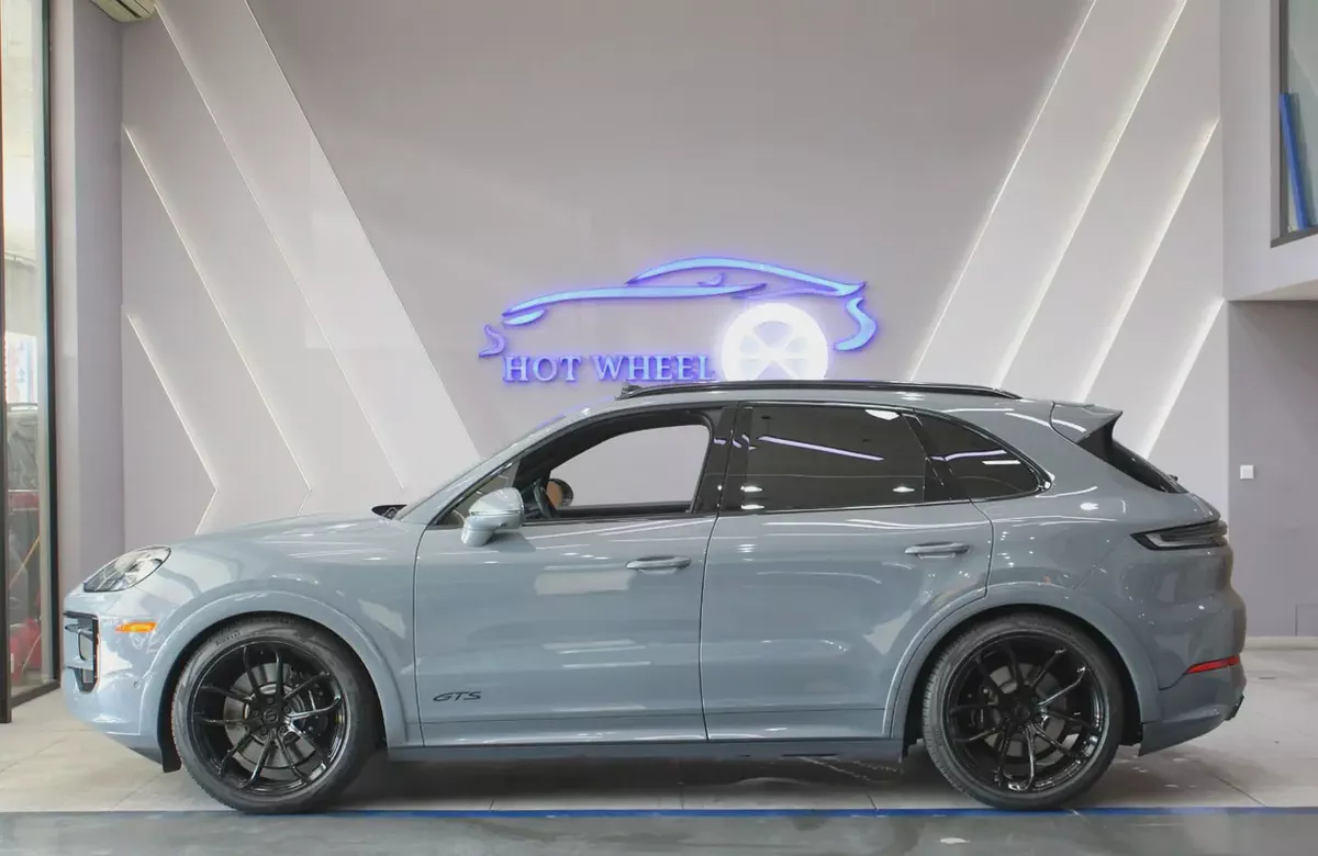 2025 - Porsche Cayenne GTS with warranty for 488,000.00 AED-6-6