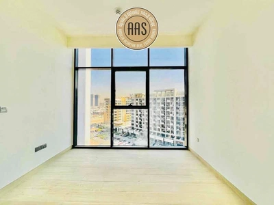 Amazing 1 B/R •• chiller free •• vacant unit •• spacious maintained-7