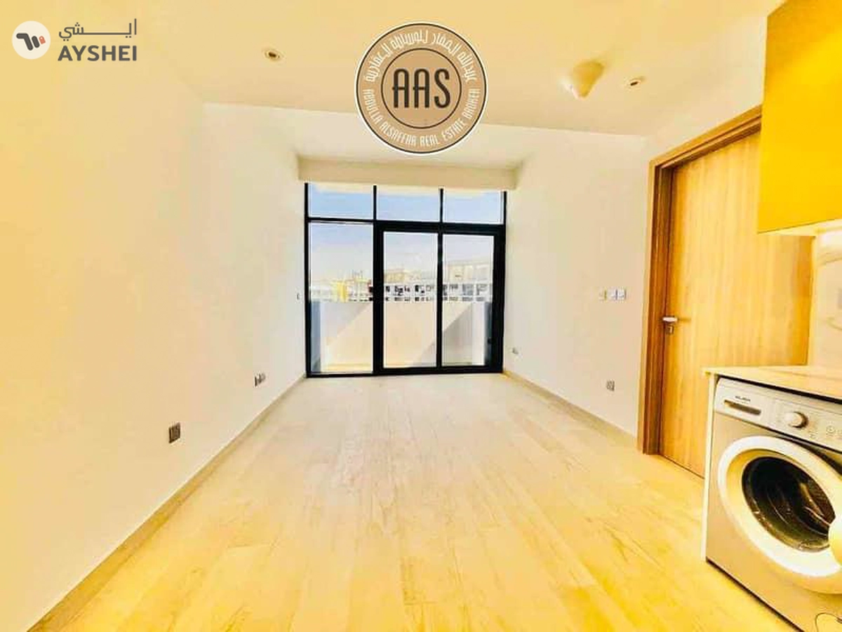 Amazing 1 B/R •• chiller free •• vacant unit •• spacious maintained-1-1