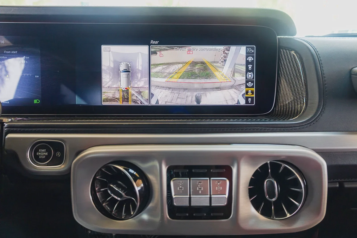 Mercedes-Benz G-Class 63 AMG-4-4