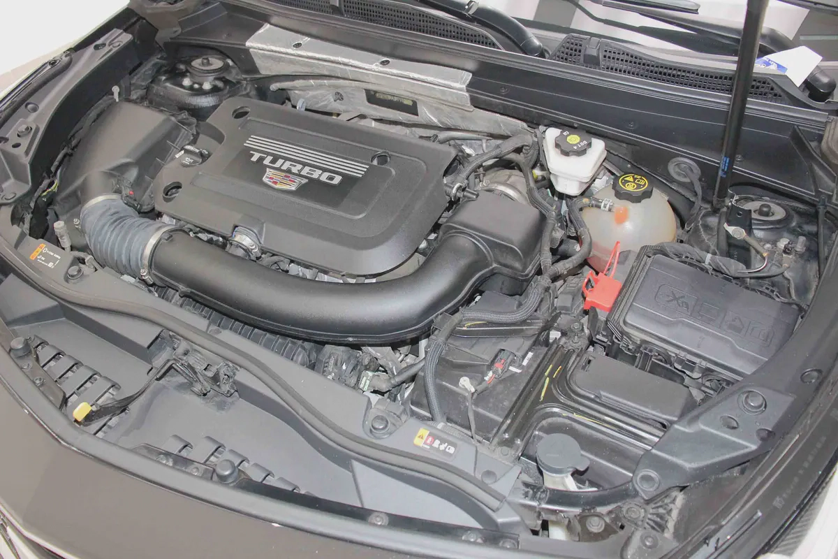 1,899/- Monthly with 0 DP Offer - XT4 2.0L Turbo FWD Luxury-9-9