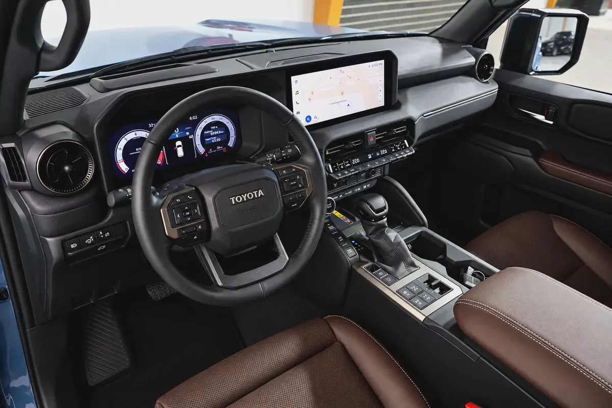 Toyota Prado Adventure 2025 GCC Specs-- FREE ACCIDENTS - Warranty and service CONTRACT-9-9