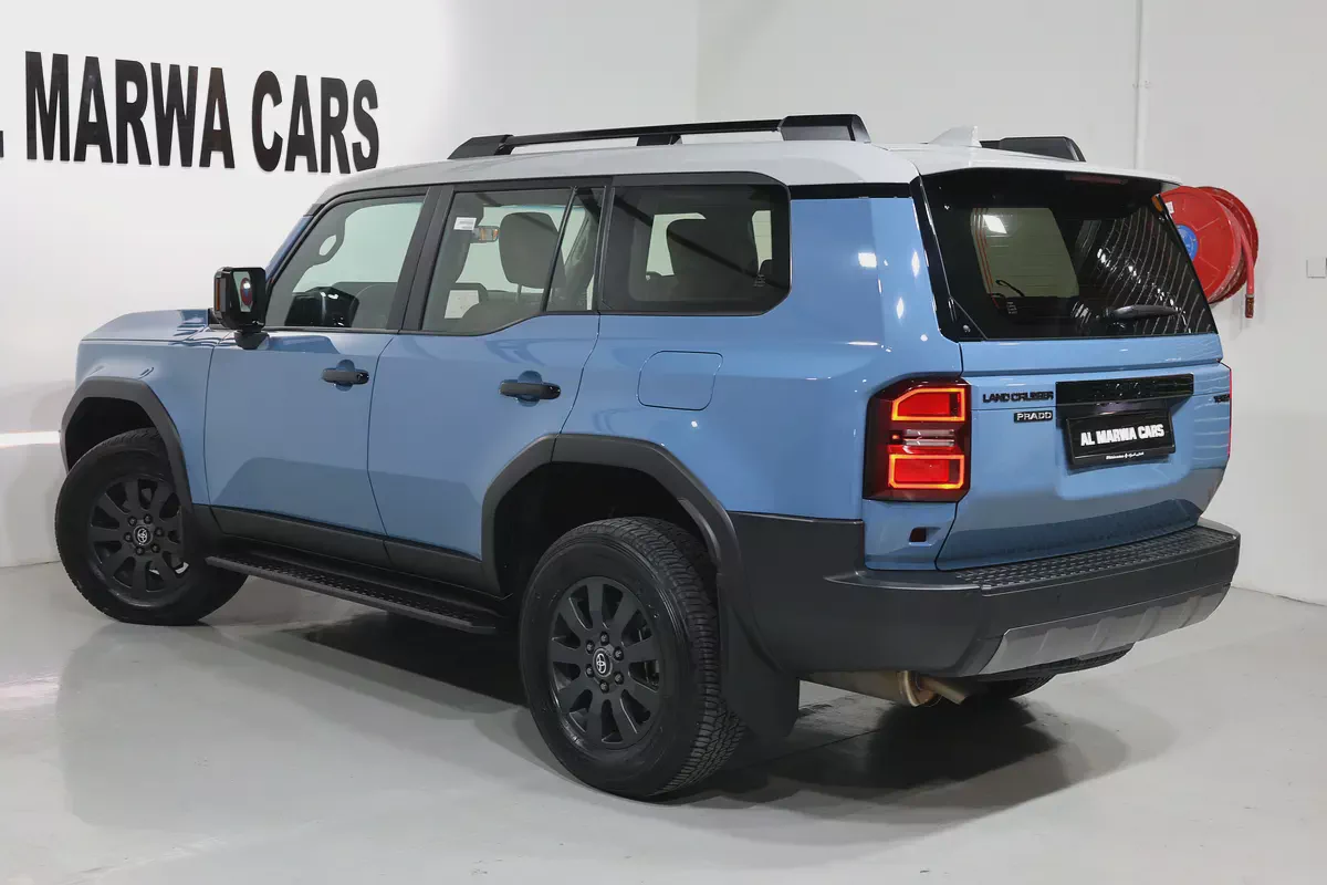 Toyota Prado Adventure 2025 GCC Specs-- FREE ACCIDENTS - Warranty and service CONTRACT-2-2