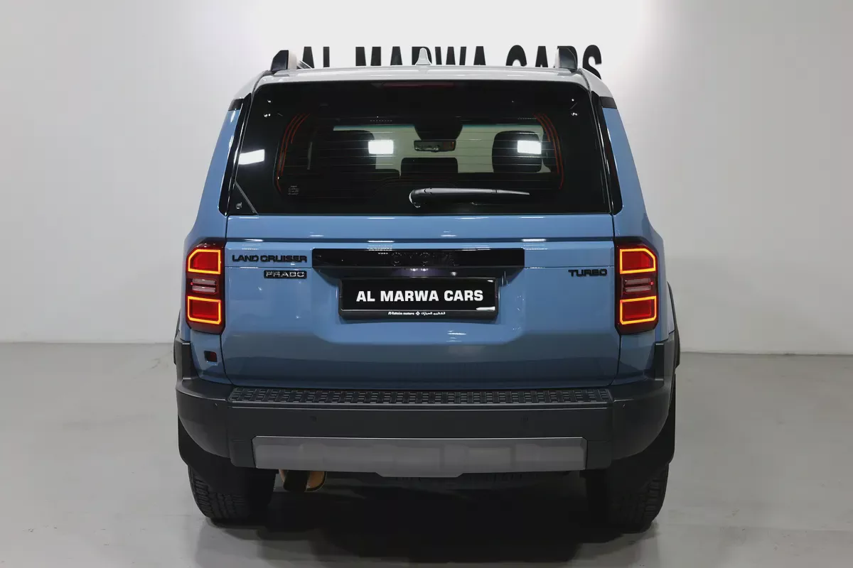 Toyota Prado Adventure 2025 GCC Specs-- FREE ACCIDENTS - Warranty and service CONTRACT-5-5