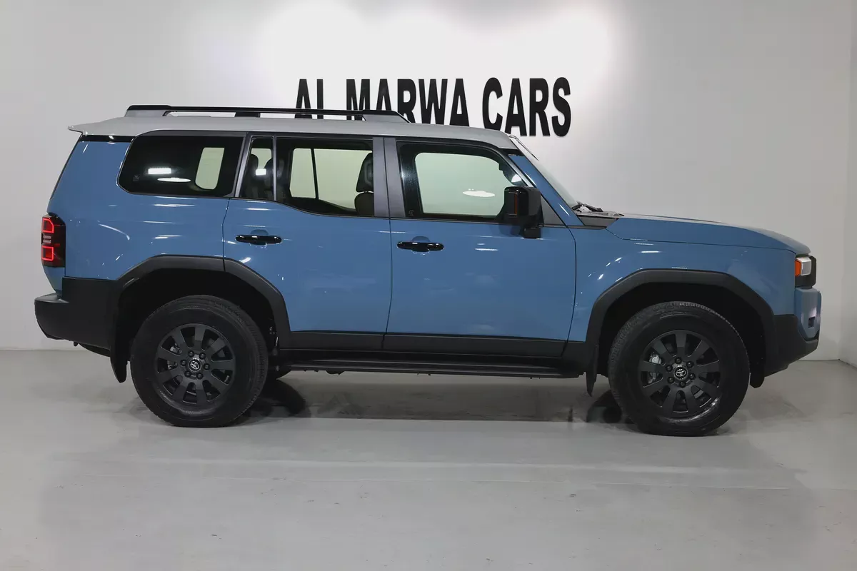 Toyota Prado Adventure 2025 GCC Specs-- FREE ACCIDENTS - Warranty and service CONTRACT-6-6