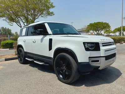 LAND ROVER DEFENDER 110 P400 HSE GCC SPECS MODEL 2024 GOOD CONDITION-2