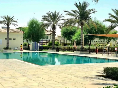 Spanish Villa with 5 Bedrooms Ready to Move-1