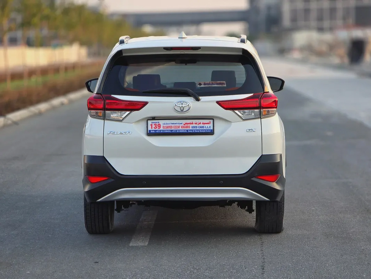 Toyota Rush GX 2023 | GCC Specs | Low Mileage | Excellent Condition-17-17