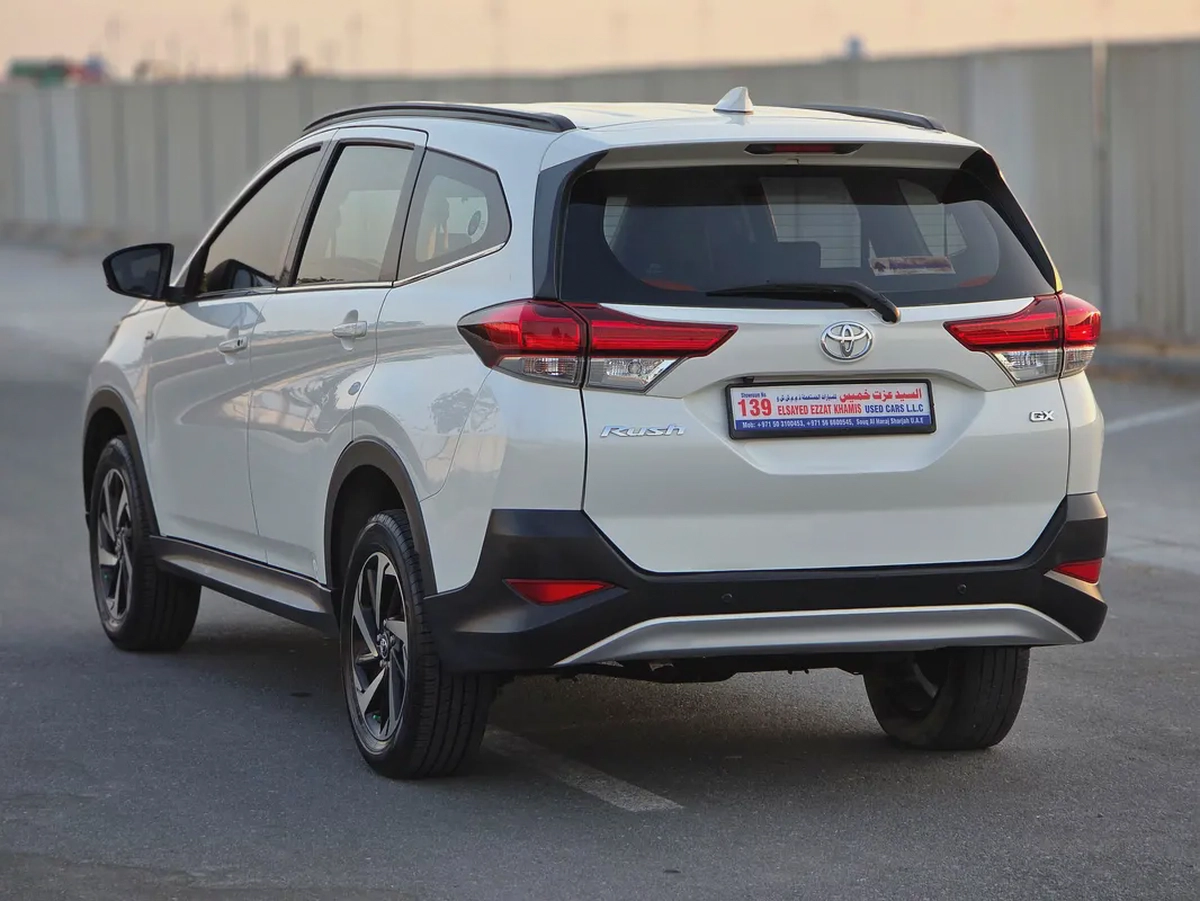Toyota Rush GX 2023 | GCC Specs | Low Mileage | Excellent Condition-19-19