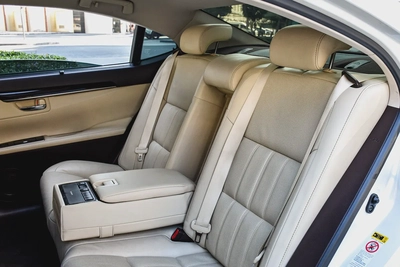 Lexus ES 350 Platinum 2017 GCC In Excellent Condition with Warranty-8