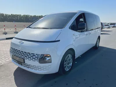 HYUNDAI STARIA-1