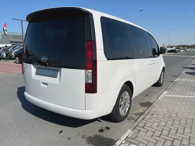 HYUNDAI STARIA-3
