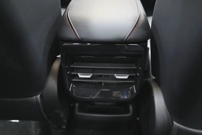 Roewe i5-15