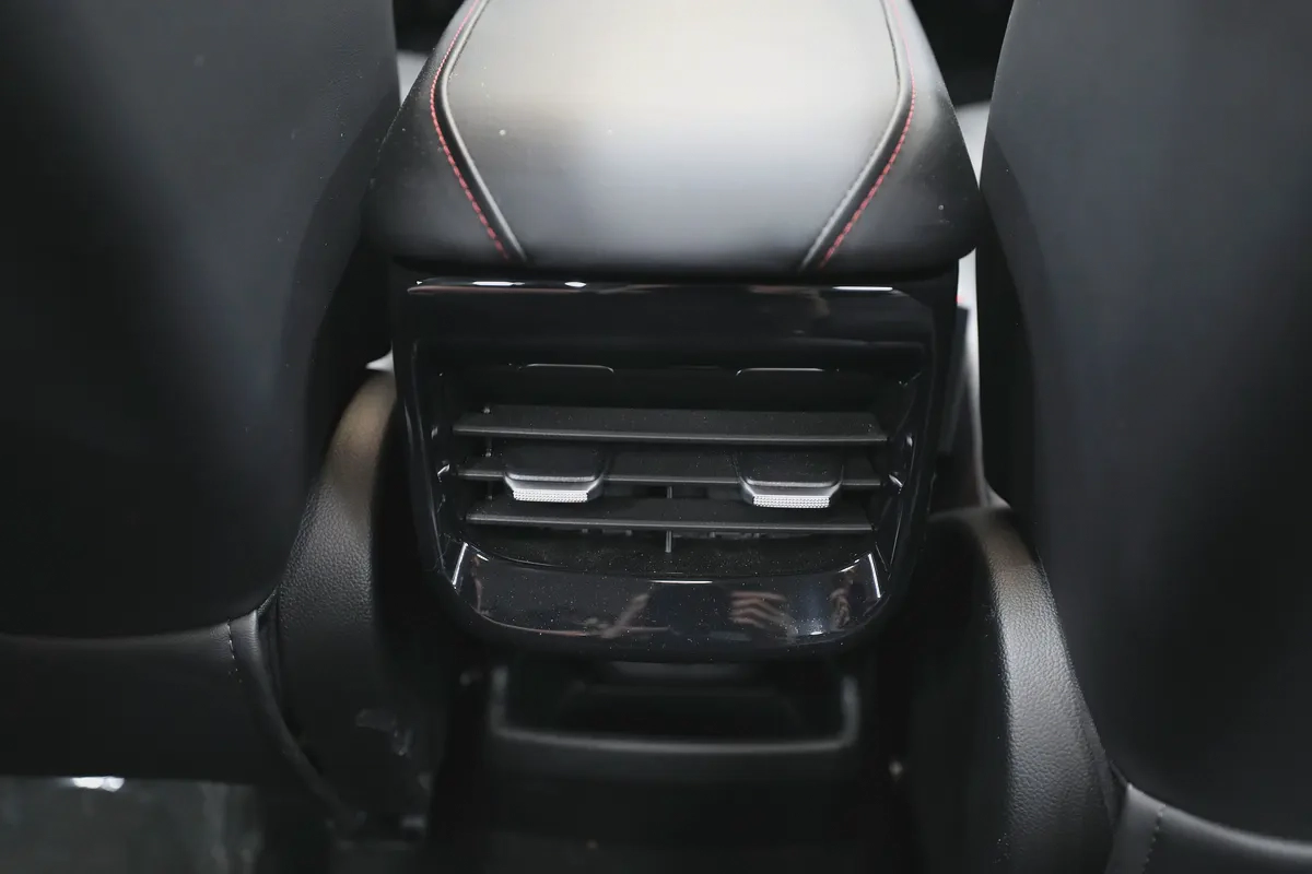 Roewe i5-15-15