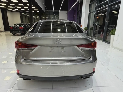 2017 Lexus IS 200t | Canadian Specs | Pristine Condition-4