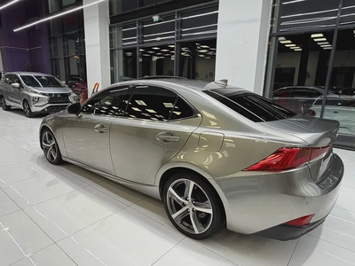 2017 Lexus IS 200t | Canadian Specs | Pristine Condition-5