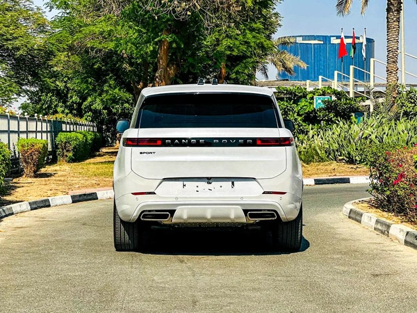 LAND ROVER SPORT DYNAMIC SE 2024 GCC (14,900KM)