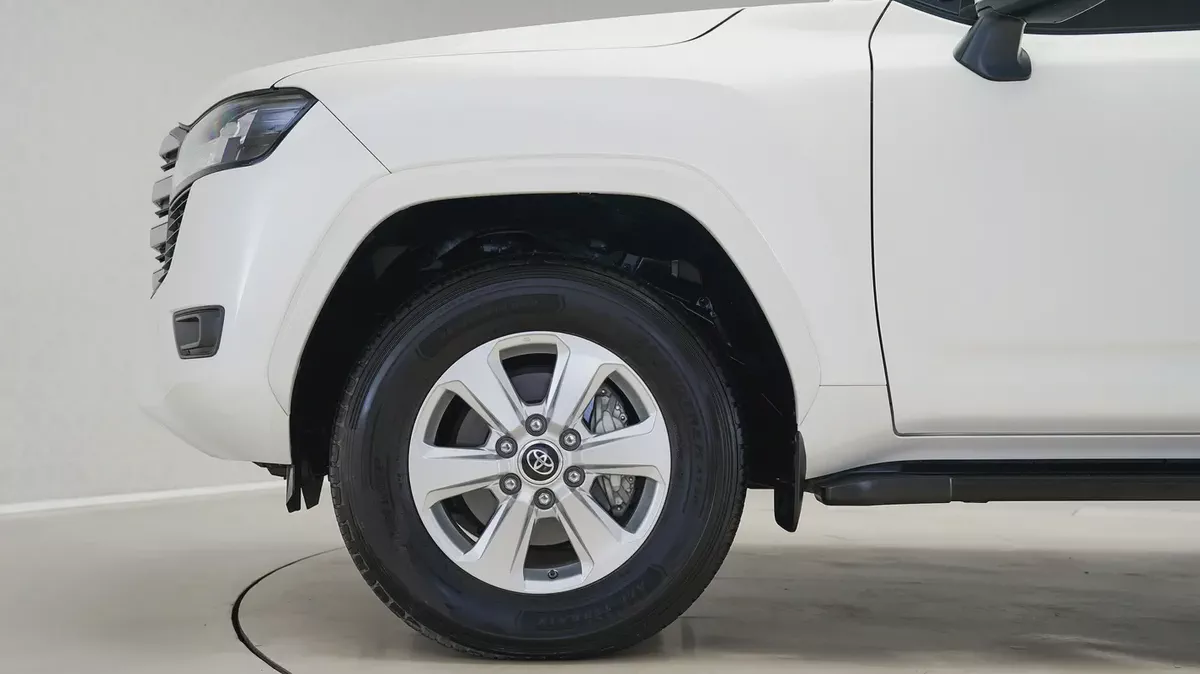 2025 Toyota Land Cruiser EXR | GCC Specs | Toyota Warranty March 2028 & Service March 2029-11-11