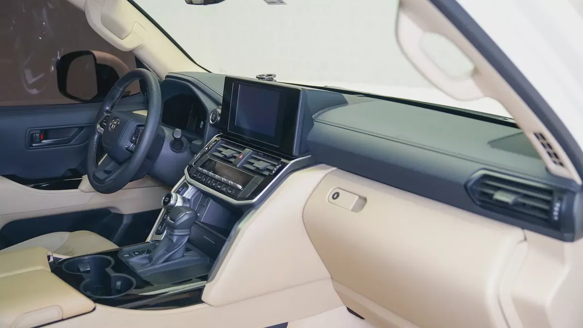2025 Toyota Land Cruiser EXR | GCC Specs | Toyota Warranty March 2028 & Service March 2029-5-5