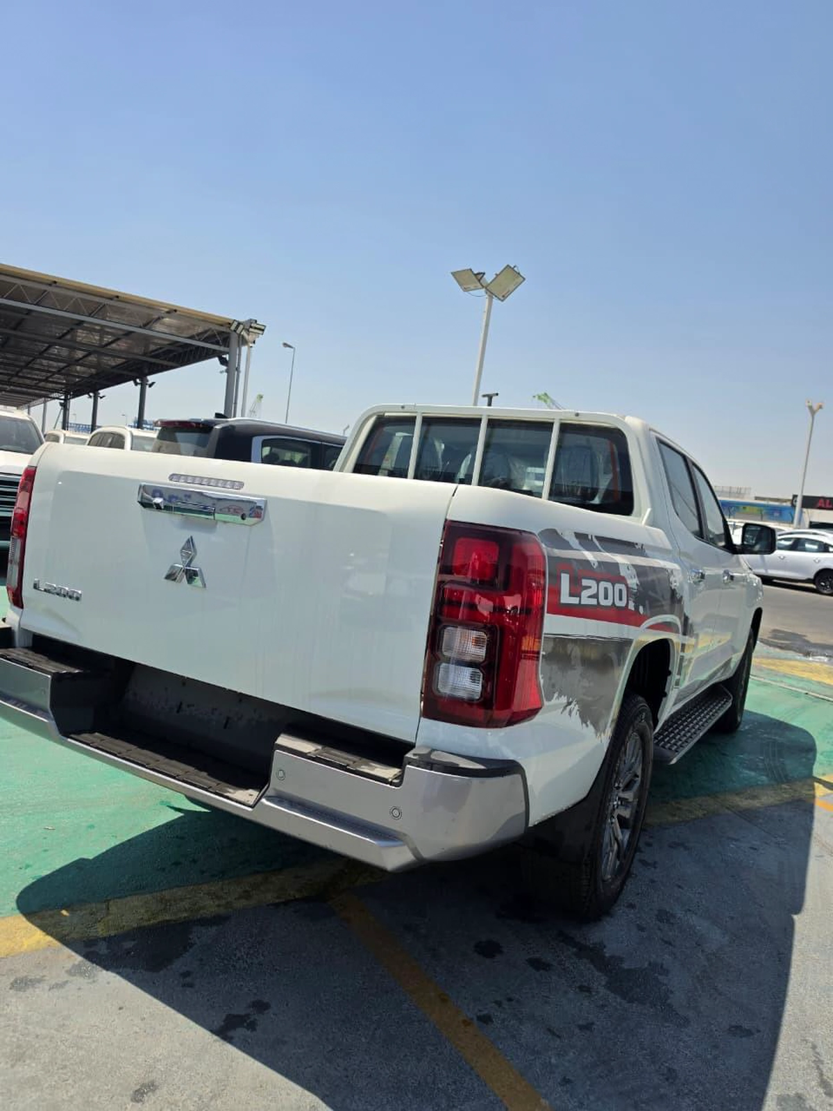 MITSUBISHI L200 DIESEL AUTOMATIC 4X4-1-1