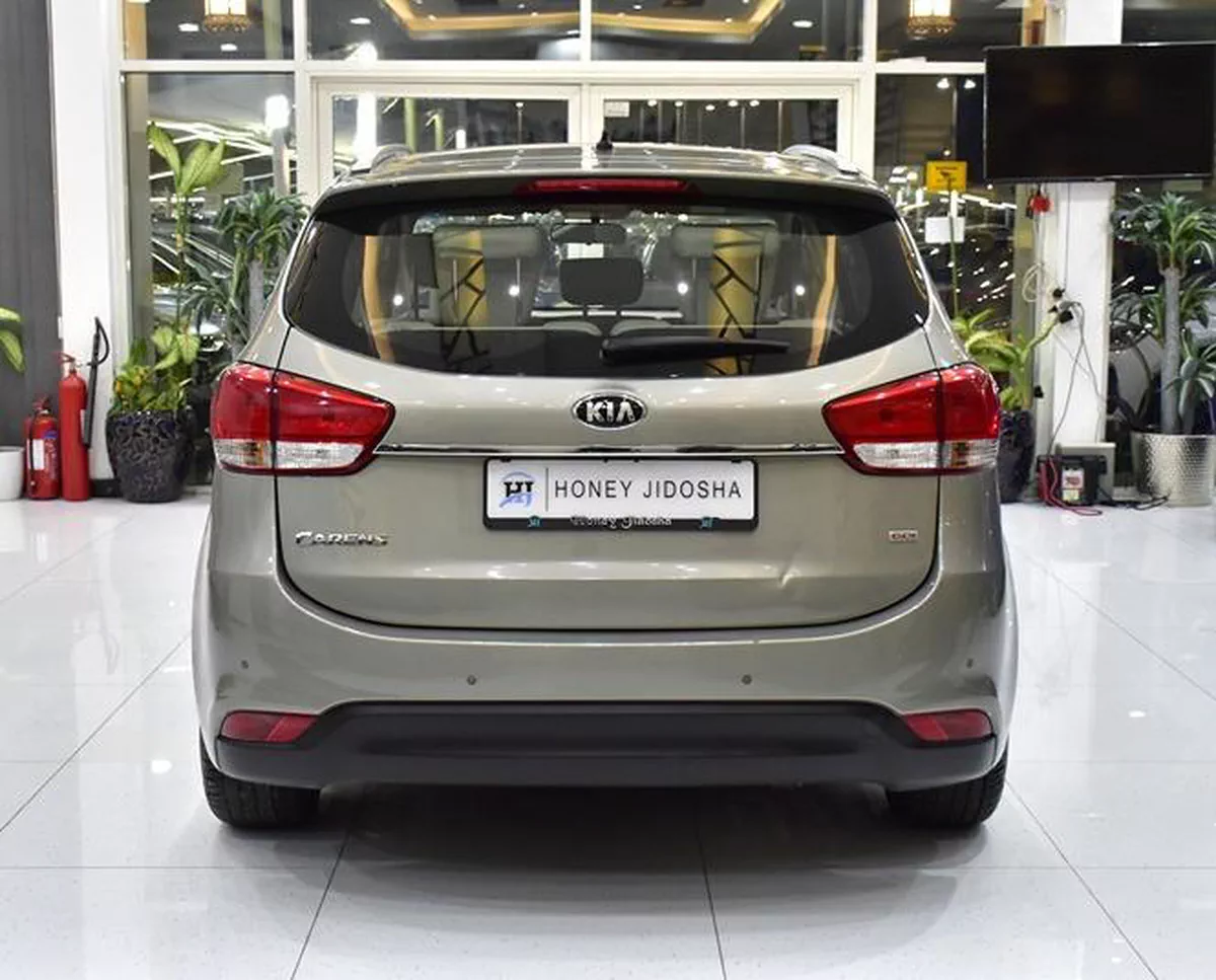 KIA Carens 1.6L ( 2017 Model ) in Beige Color GCC Specs-1-1