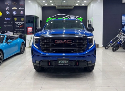 GMC Sierra SE 5.3L V8 AT4 Crew Cab (AWD)-2