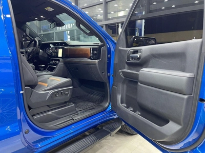 GMC Sierra SE 5.3L V8 AT4 Crew Cab (AWD)-12