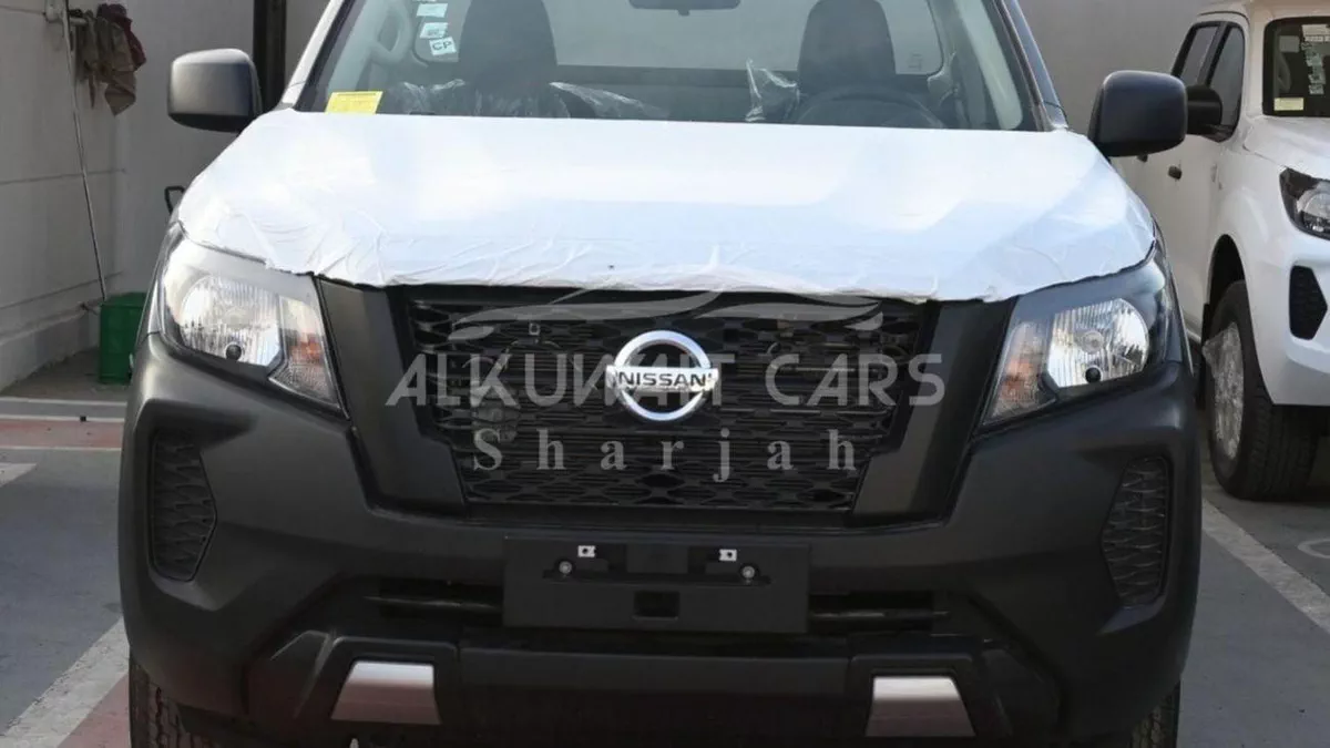 Nissan Navara NISSAN NAVARA 2.5 PETROL XE 4X2 MT SC PLUS-1-0