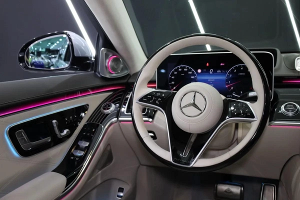 Mercedes-Benz Maybach S680