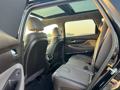 Hyundai Santa Fe STANDARD 2019 Hyundai Santa - Full Option - 2.4L - V4 - Panoramic View - Push Start - Leather and Electric-36-16