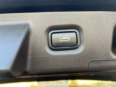 Hyundai Santa Fe STANDARD 2019 Hyundai Santa - Full Option - 2.4L - V4 - Panoramic View - Push Start - Leather and Electric-36-18
