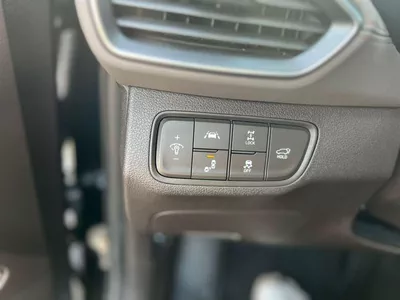 Hyundai Santa Fe STANDARD 2019 Hyundai Santa - Full Option - 2.4L - V4 - Panoramic View - Push Start - Leather and Electric-36-19