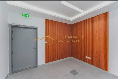 Fully Fitted Office | Prime Business Bay Location | Ready to Move In-3