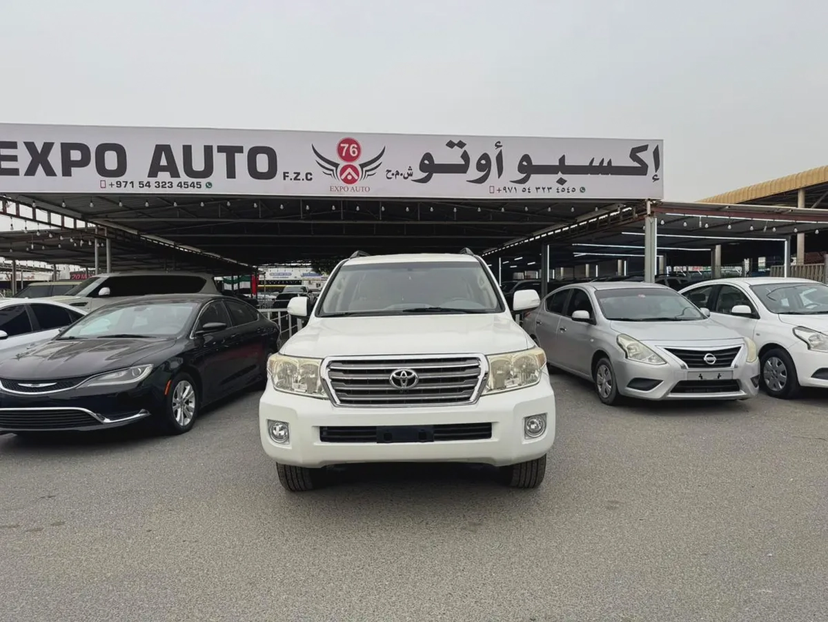 Toyota Land Cruiser GXR 2012 - GCC Specs - Well Maintained-2-2
