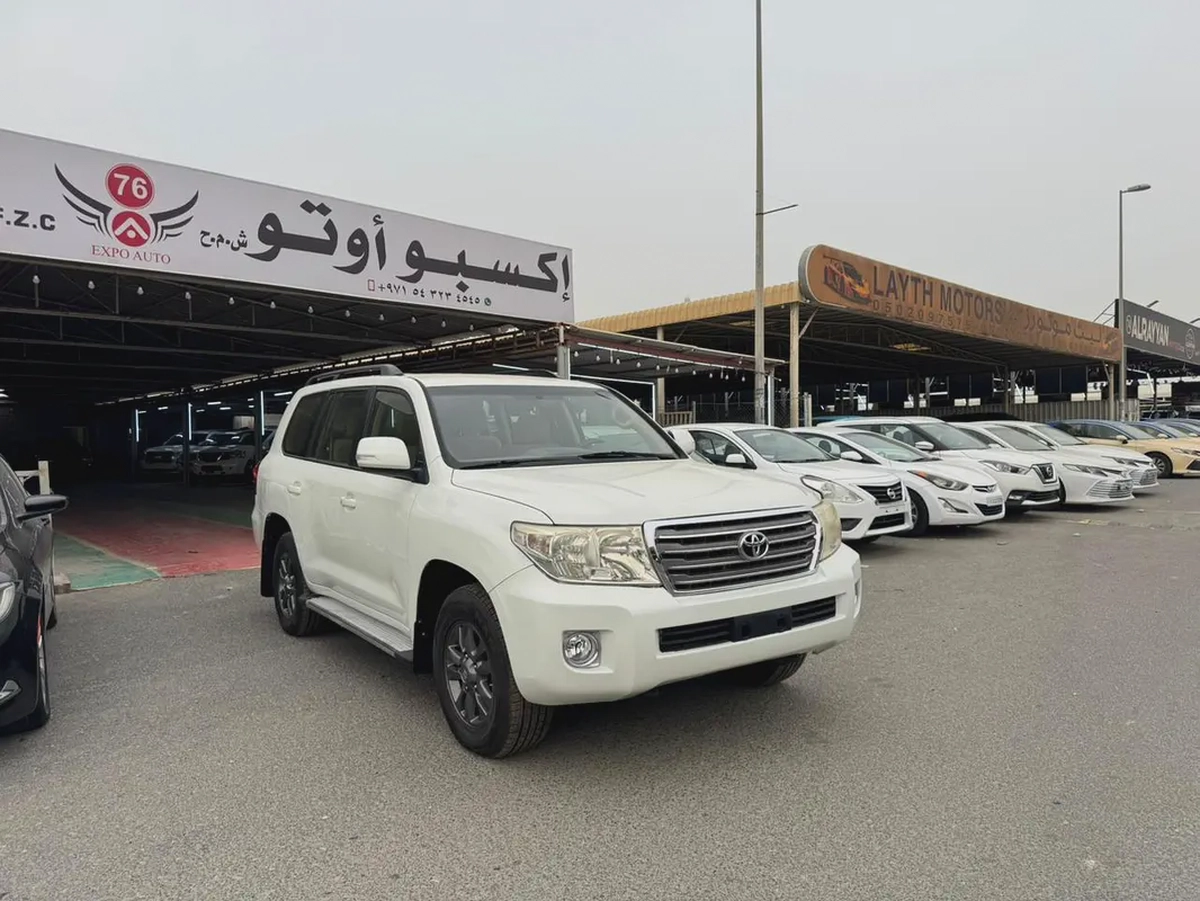 Toyota Land Cruiser GXR 2012 - GCC Specs - Well Maintained-3-3