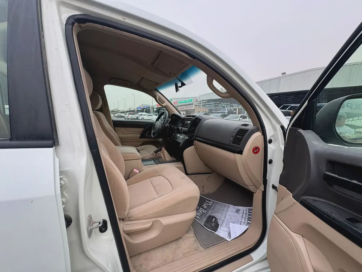 Toyota Land Cruiser GXR 2012 - GCC Specs - Well Maintained-7-7
