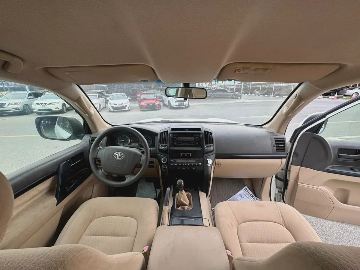 Toyota Land Cruiser GXR 2012 - GCC Specs - Well Maintained-9-9