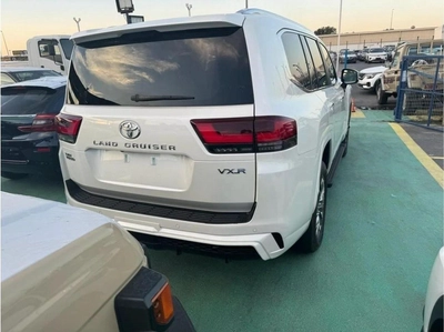 Toyota Land Cruiser 3.3L DIESEL TWIN TURBO VXR 2024-4