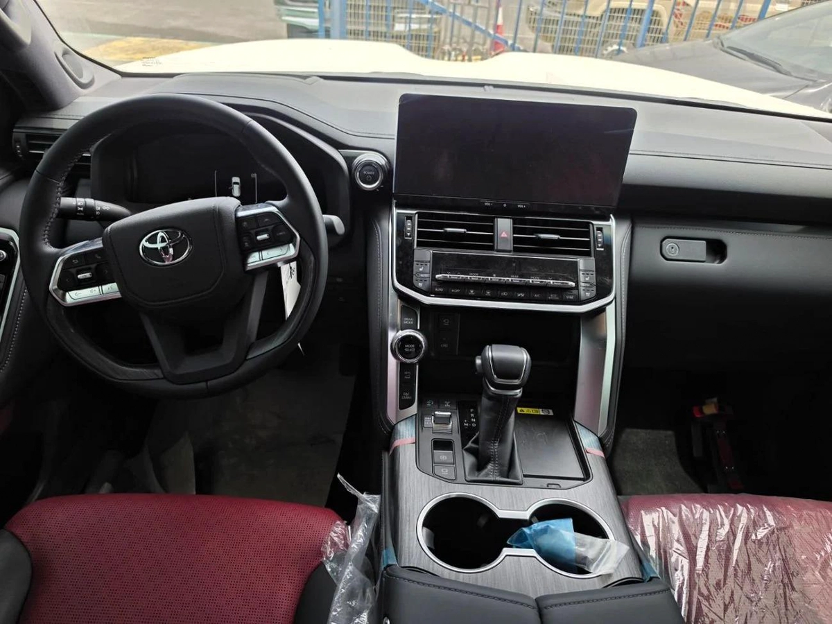 Toyota Land Cruiser 3.3L DIESEL TWIN TURBO VXR 2024-8-8