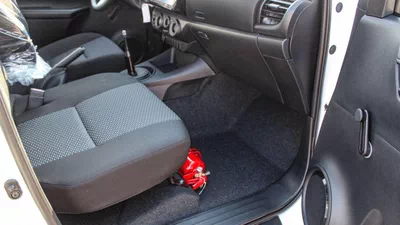 Toyota Hilux DLX TOYOTA HILUX BASIC OPTION 2024 V4 DIESEL 2.4L-18