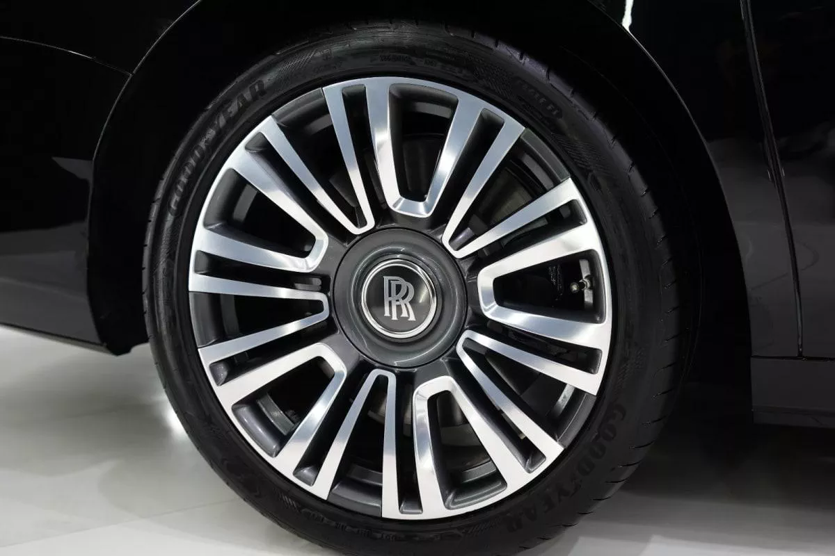 Rolls-Royce Ghost-17-17