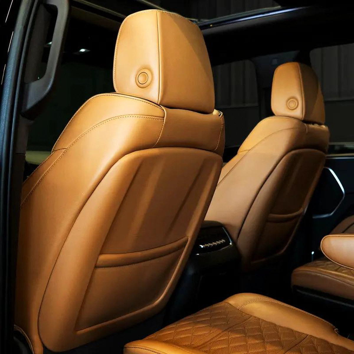 4,407 P.M • 0% Downpayment • Escalade Premium Luxury Platinum • 1 Year Warranty-11-11