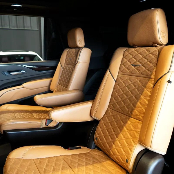 4,407 P.M • 0% Downpayment • Escalade Premium Luxury Platinum • 1 Year Warranty