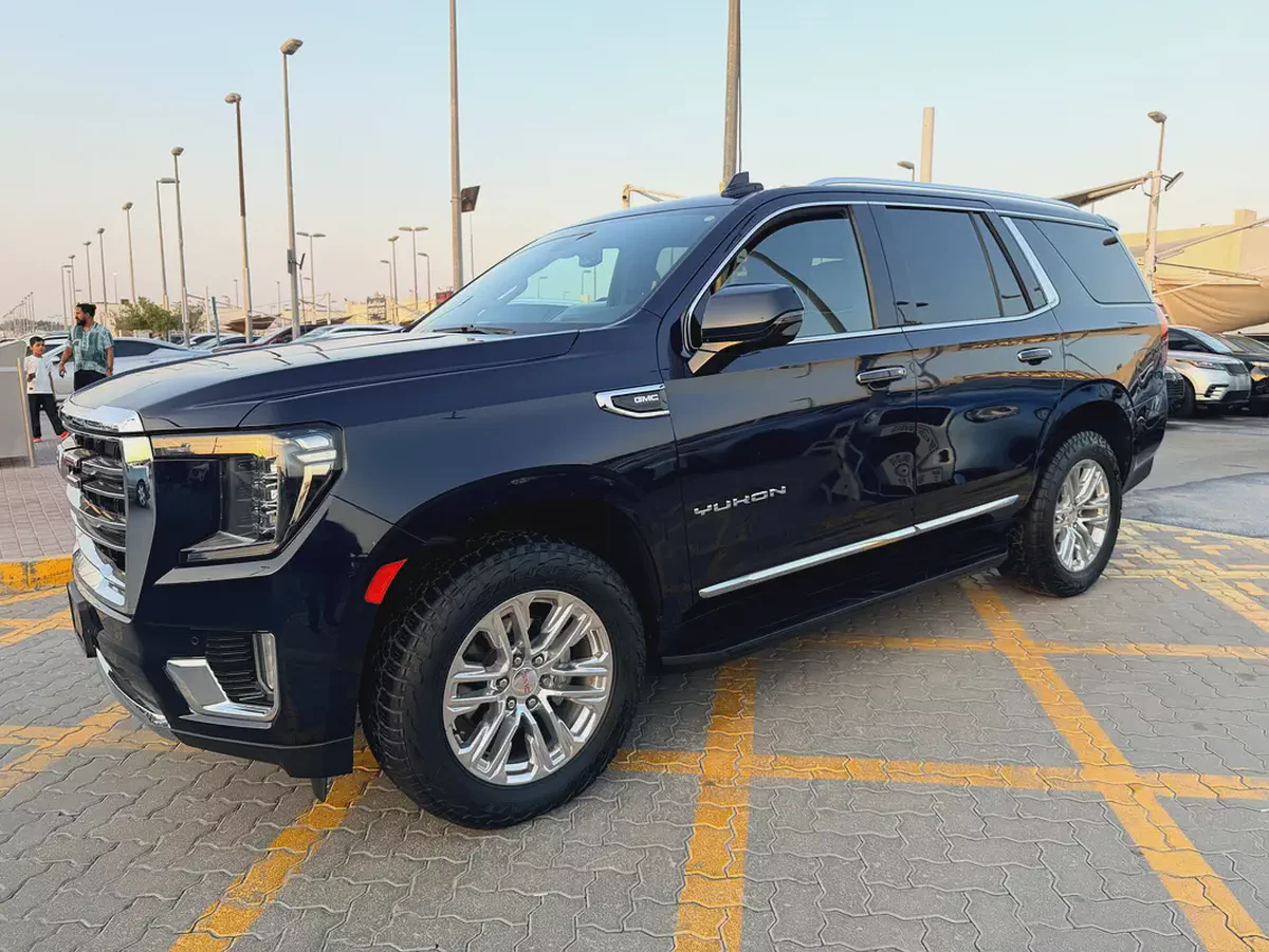 GMC Yukon SLT 2022 | V8 | Canadian Specs-1-1