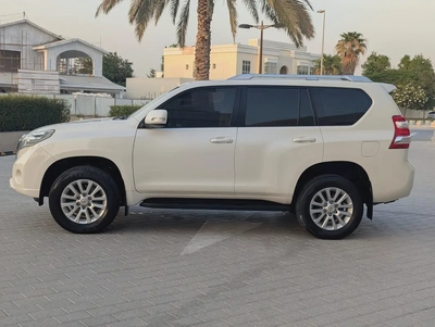 Toyota Prado GXR 2017 | GCC Specs | 62,381 KM | 2.7L V4 | Excellent Condition-6