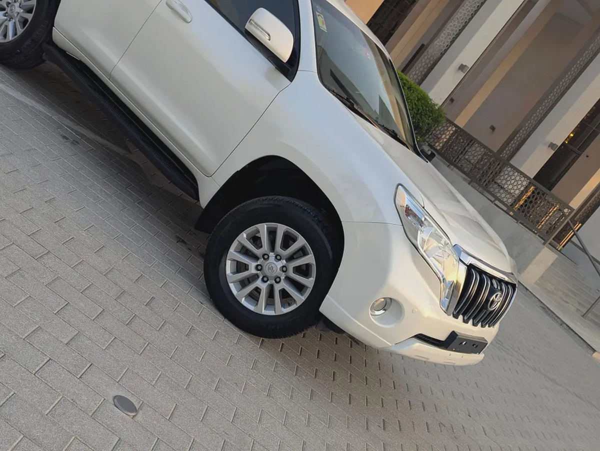 Toyota Prado GXR 2017 | GCC Specs | 62,381 KM | 2.7L V4 | Excellent Condition